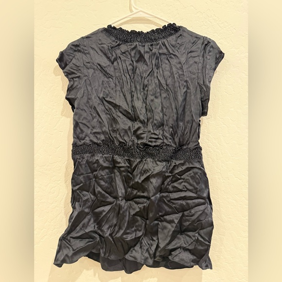 Express v-neck sheen s/s top size L - Picture 4 of 4